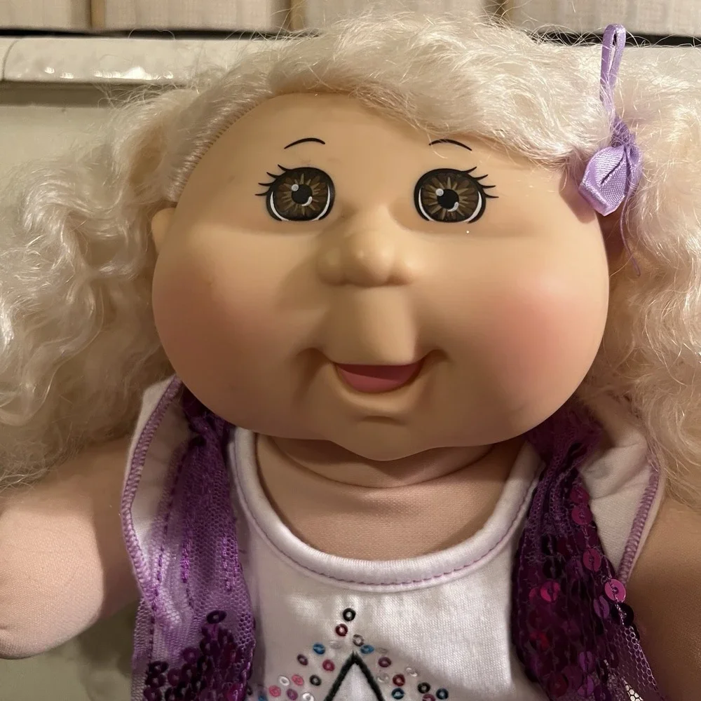 2012 Cabbage Patch Kids Doll Blonde Curly Hair Brown Eyes BFF Outfit Shoes CPK